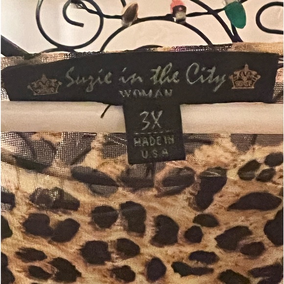 “SUZIE IN THE CITY” SIZE 3X BLACKW/LEOPARD PRINT LONGSLEEVE - Picture 2 of 4